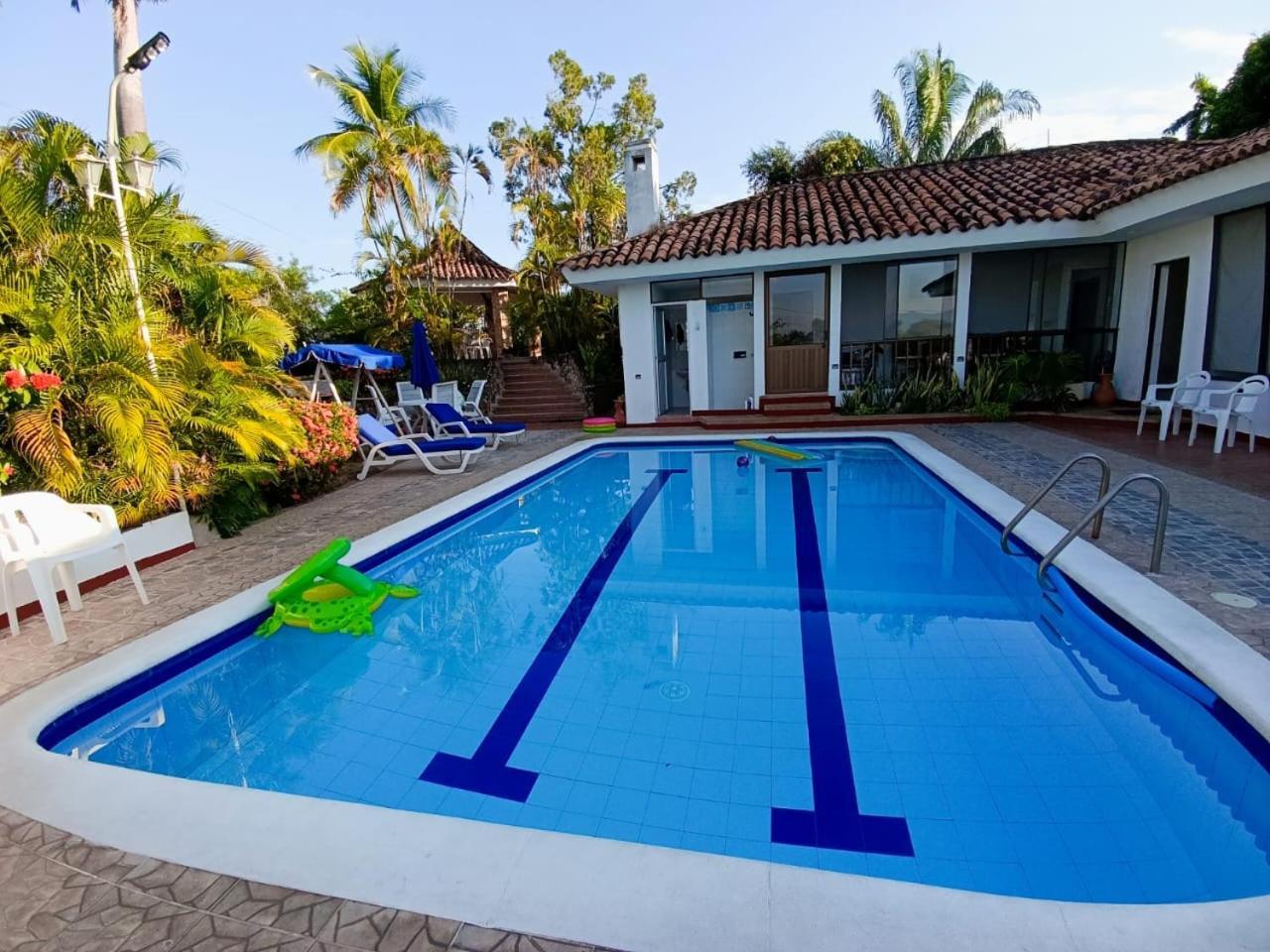 Villa Casa El Peñon Girardot Habitación foto